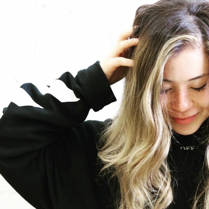 Balayage color is best for autumn &winter season!